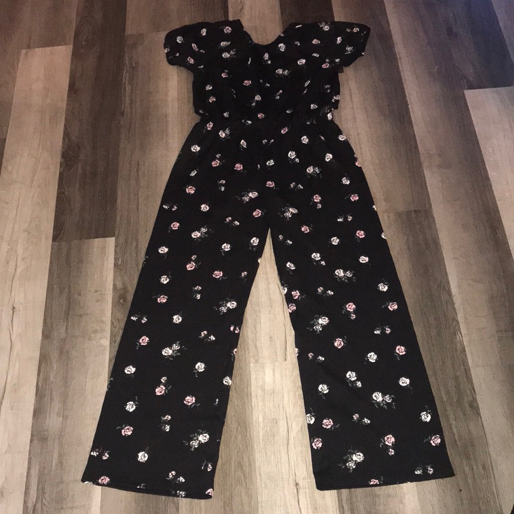 Black Floral Short-Sleeve Wide-Leg Jumpsuit